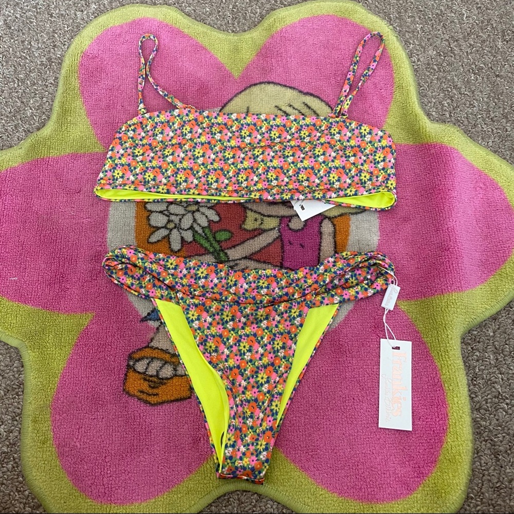 frankie’s bikini